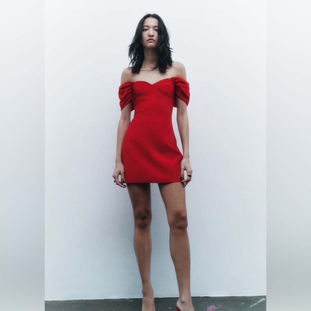 Zara NWT Sweetheart Neckline Dress